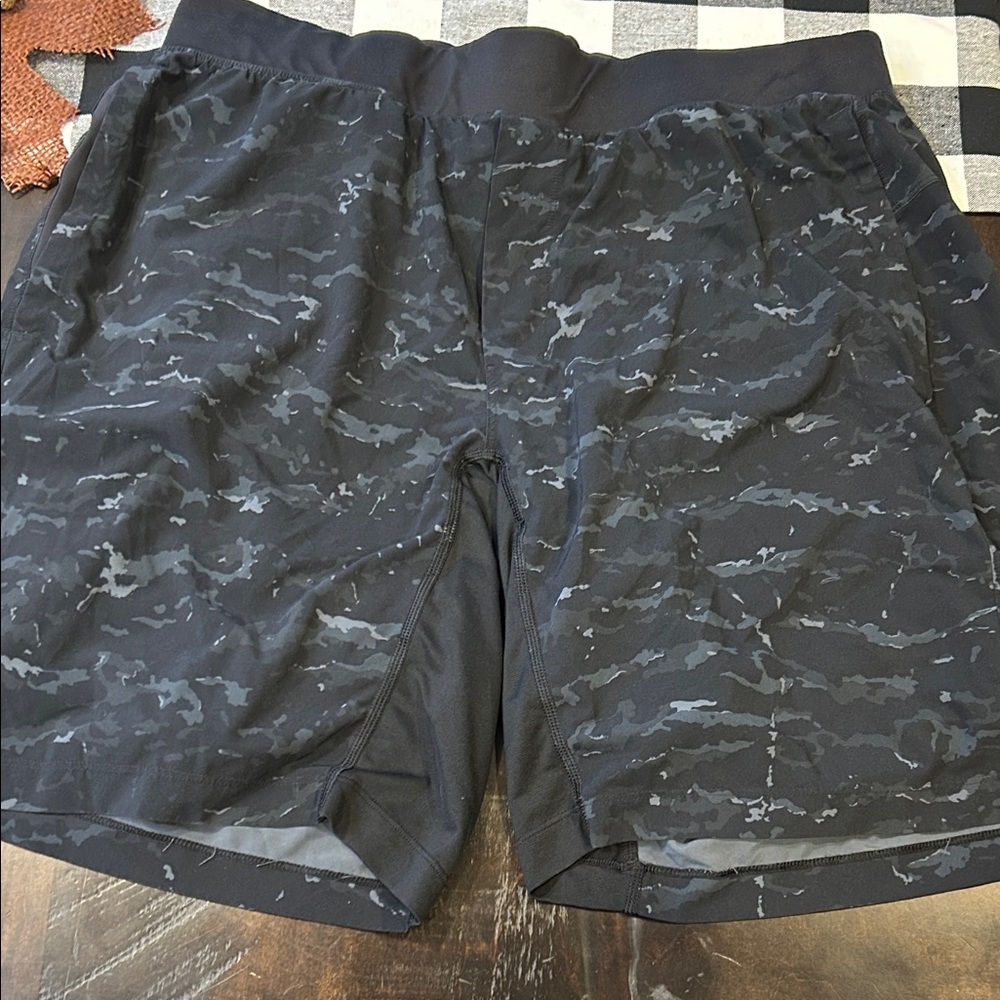 Lululemon T.H.E. Lined 9in Shorts Size XL